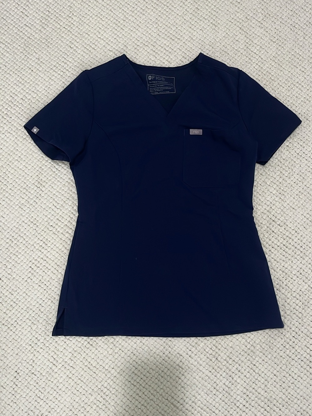 Figs scrub top